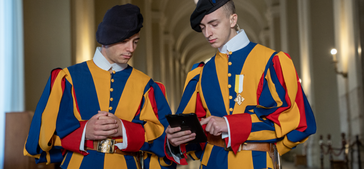 La Garde suisse pontificiale adopte la technologie Samsung pour protéger le Vatican