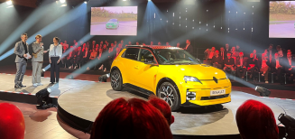 Renault 5 est sacrée voiture suisse de l'année 2025