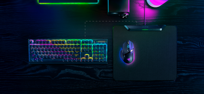 Voici le Hyperflux V2 : un tapis de souris avec système de charge sans fil intégré 