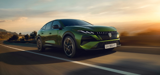 La nouvelle PEUGEOT 408: un fastback raffiné qui séduit