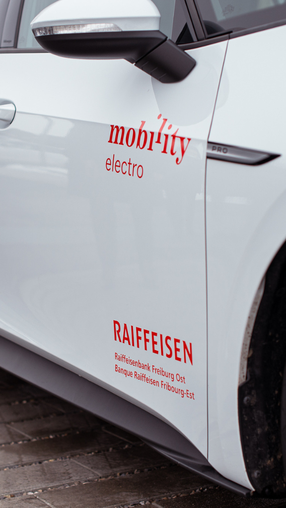 Les banques Raiffeisen misent sur les voitures électriques de Mobility