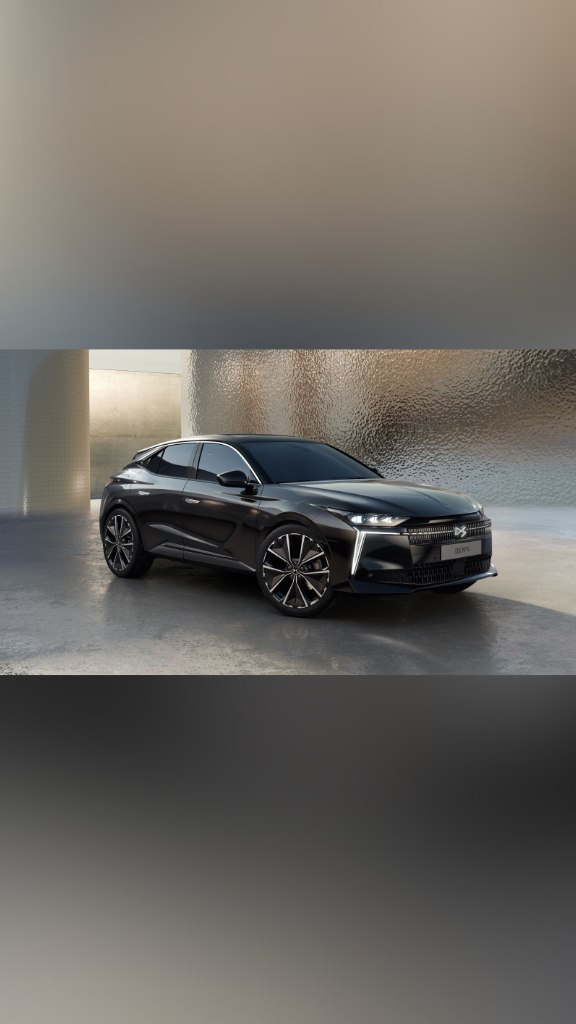 DS N°4, voyage au cœur du savoir-faire et de la technologie