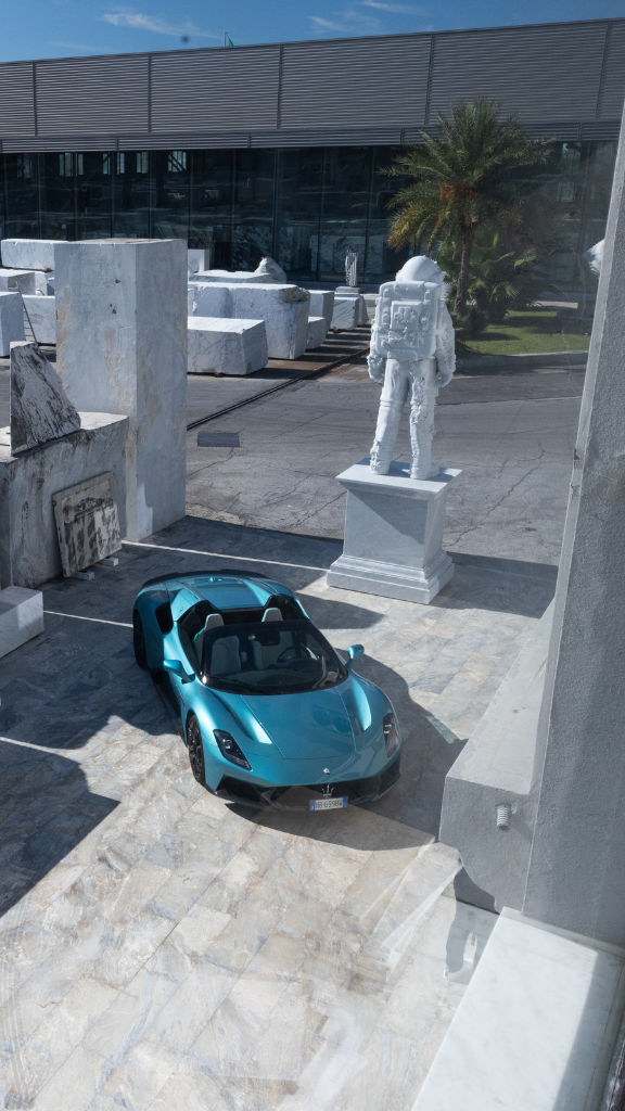 La nouvelle Maserati MCPURA apporte l’essence pure de la performance italienne sur la route 