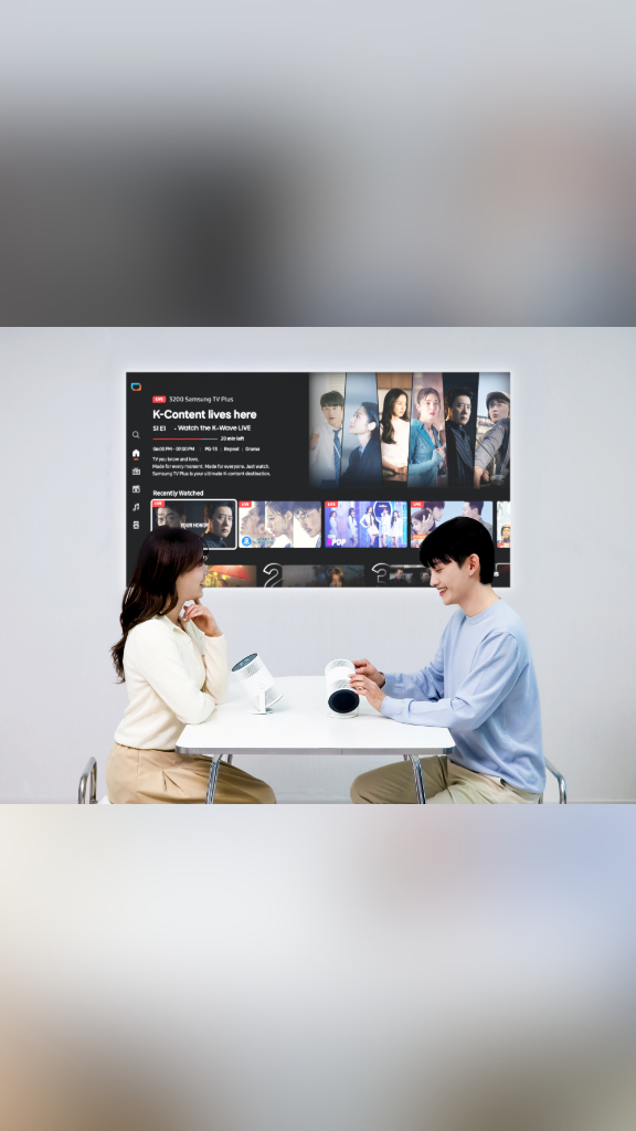 Samsung dévoile The Freestyle+, le projecteur intelligent, optimisé par l’IA